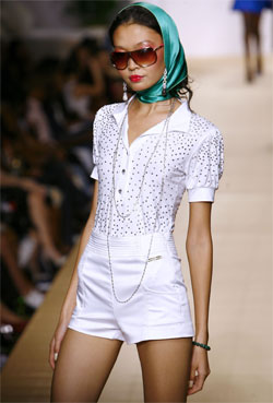 Illustration for article titled Vera Wang, Proenza Schouler, Catherine Malandrino: The Critics "Speak"